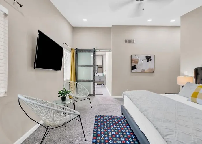 Midtown Cozy Getaway Сasa de vacaciones