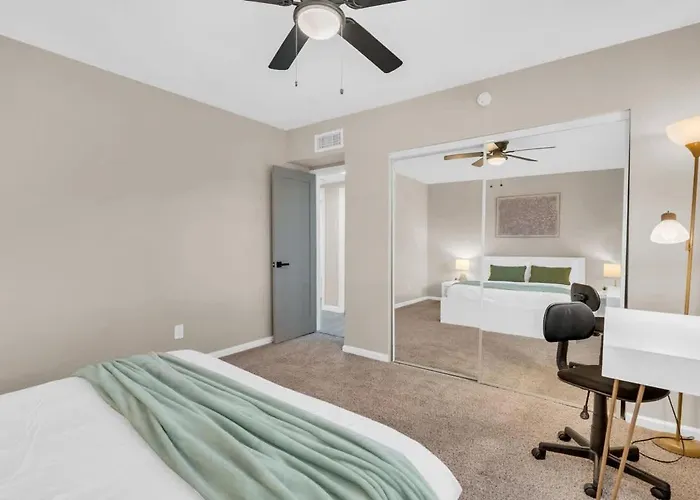 Midtown Cozy Getaway