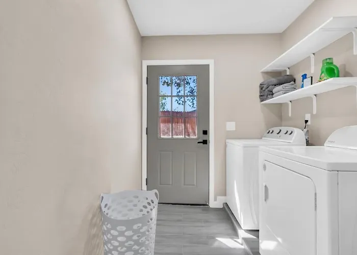 Midtown Cozy Getaway