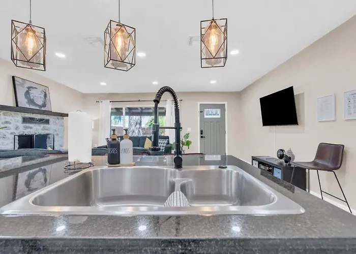 Midtown Cozy Getaway * Tucson