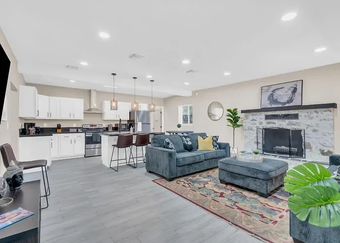 Midtown Cozy Getaway