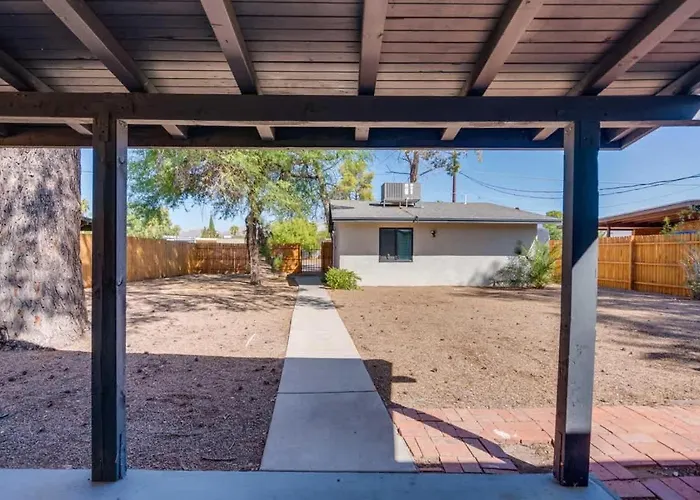 Midtown Cozy Getaway Tucson